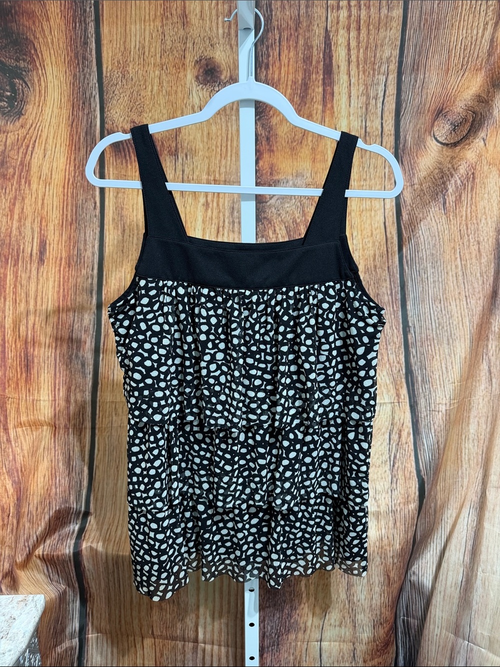 🚨(5/$10) Rafaella Layered Tank Size Large